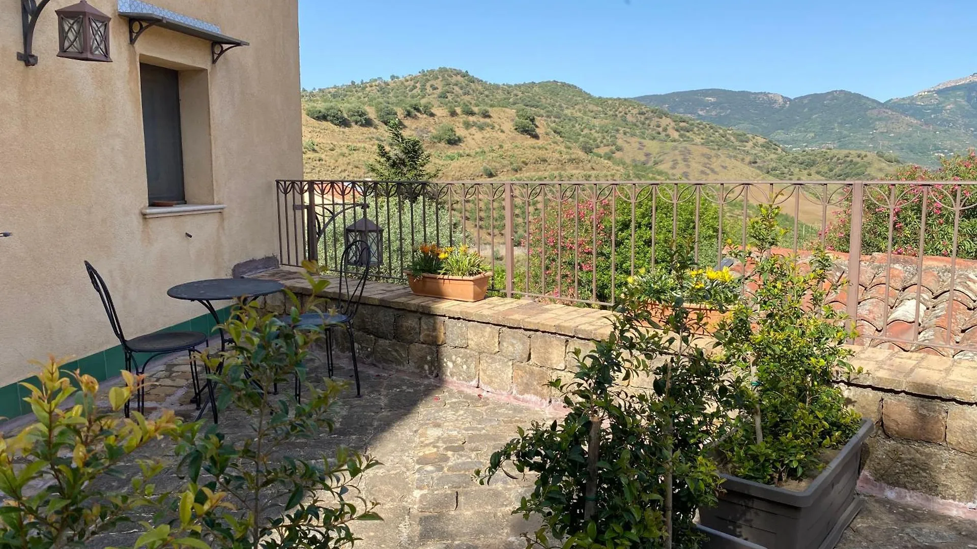 Farm stay Azienda Agrituristica Bergi Villa Castelbuono  Italy