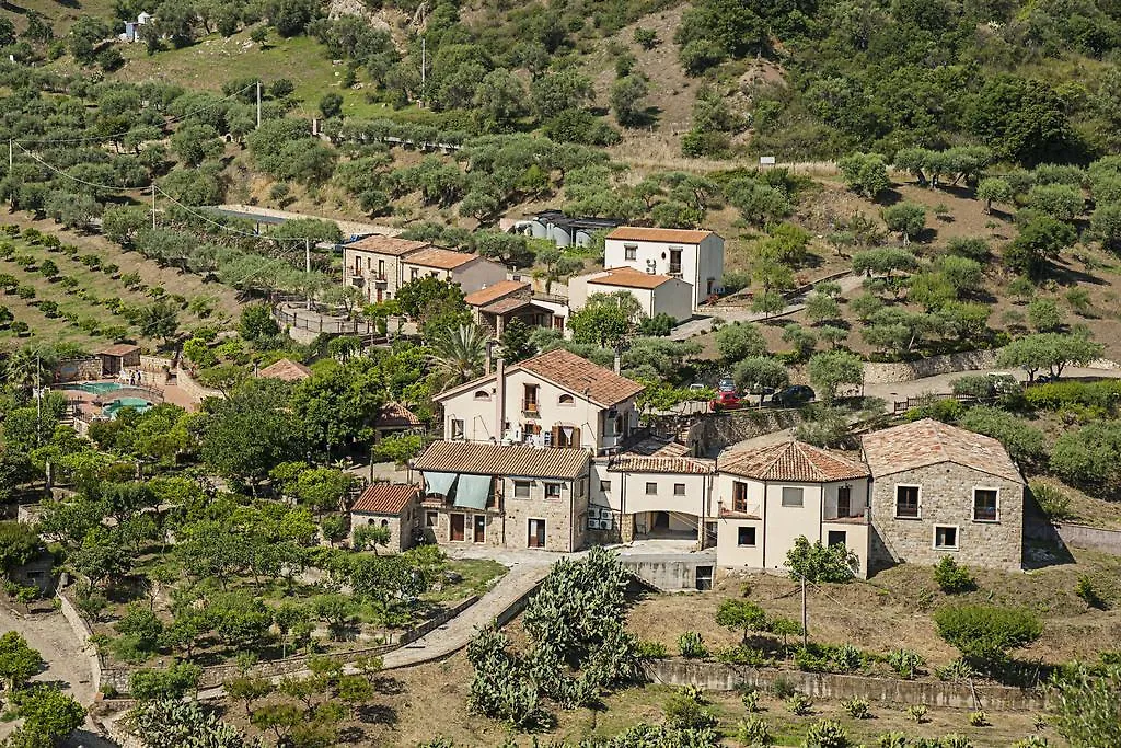 Farm stay Azienda Agrituristica Bergi Villa Castelbuono  Italy